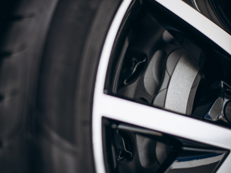 Does no credit score car finance cost more?